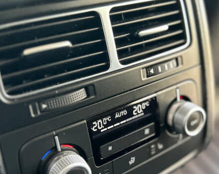 Сірий Фольксваген Туарег, об'ємом двигуна 2.97 л та пробігом 220 тис. км за 21400 $, фото 19 на Automoto.ua