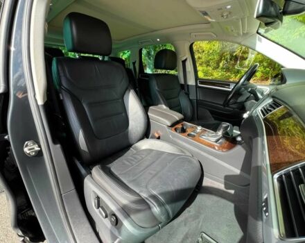 Серый Фольксваген Туарег, объемом двигателя 3 л и пробегом 74 тыс. км за 14700 $, фото 7 на Automoto.ua