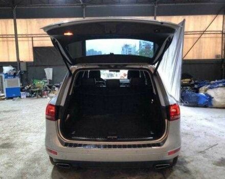 Серый Фольксваген Туарег, объемом двигателя 0 л и пробегом 80 тыс. км за 21000 $, фото 6 на Automoto.ua