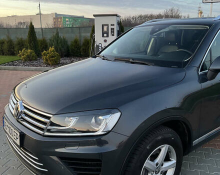 Серый Фольксваген Туарег, объемом двигателя 2.97 л и пробегом 200 тыс. км за 28500 $, фото 30 на Automoto.ua