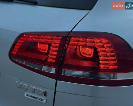 Серый Фольксваген Туарег, объемом двигателя 3 л и пробегом 205 тыс. км за 27500 $, фото 21 на Automoto.ua