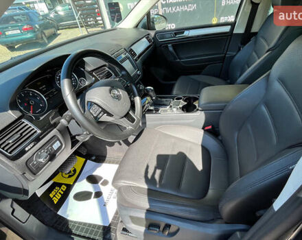 Серый Фольксваген Туарег, объемом двигателя 3 л и пробегом 158 тыс. км за 22900 $, фото 12 на Automoto.ua