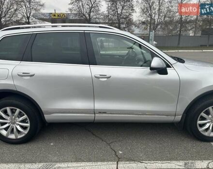 Серый Фольксваген Туарег, объемом двигателя 2.97 л и пробегом 196 тыс. км за 28000 $, фото 28 на Automoto.ua