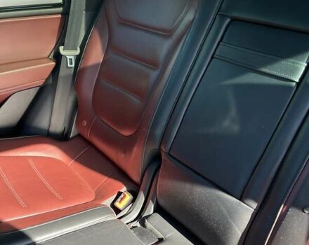 Сірий Фольксваген Туарег, об'ємом двигуна 2.97 л та пробігом 190 тис. км за 29999 $, фото 32 на Automoto.ua