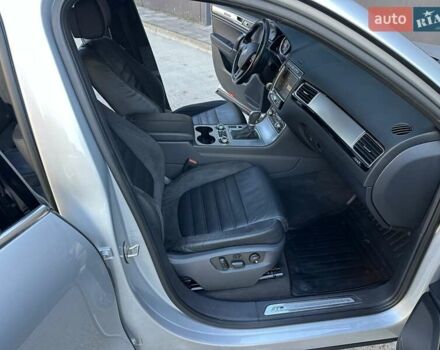 Серый Фольксваген Туарег, объемом двигателя 3 л и пробегом 193 тыс. км за 23450 $, фото 42 на Automoto.ua