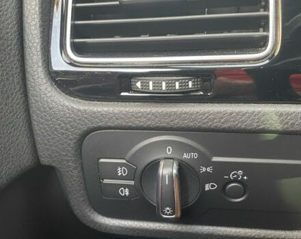 Сірий Фольксваген Туарег, об'ємом двигуна 3 л та пробігом 262 тис. км за 27999 $, фото 18 на Automoto.ua