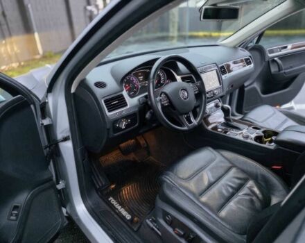 Серый Фольксваген Туарег, объемом двигателя 3.6 л и пробегом 75 тыс. км за 1350 $, фото 6 на Automoto.ua