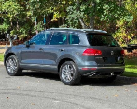 Серый Фольксваген Туарег, объемом двигателя 3 л и пробегом 74 тыс. км за 18900 $, фото 4 на Automoto.ua