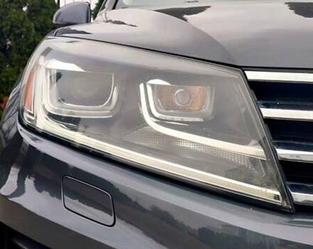 Серый Фольксваген Туарег, объемом двигателя 2.97 л и пробегом 273 тыс. км за 21999 $, фото 11 на Automoto.ua