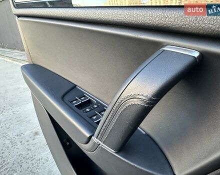 Серый Фольксваген Туарег, объемом двигателя 3 л и пробегом 193 тыс. км за 23450 $, фото 40 на Automoto.ua