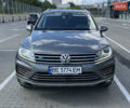 Серый Фольксваген Туарег, объемом двигателя 3 л и пробегом 173 тыс. км за 32000 $, фото 1 на Automoto.ua