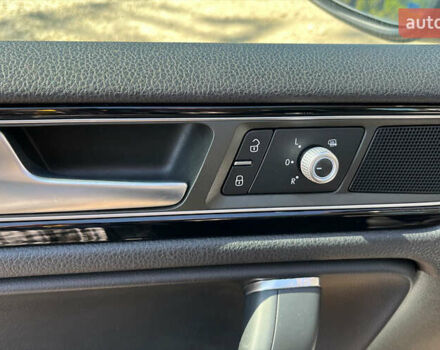 Серый Фольксваген Туарег, объемом двигателя 3 л и пробегом 158 тыс. км за 22900 $, фото 10 на Automoto.ua