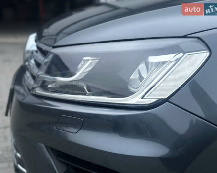 Серый Фольксваген Туарег, объемом двигателя 2.97 л и пробегом 268 тыс. км за 19700 $, фото 19 на Automoto.ua