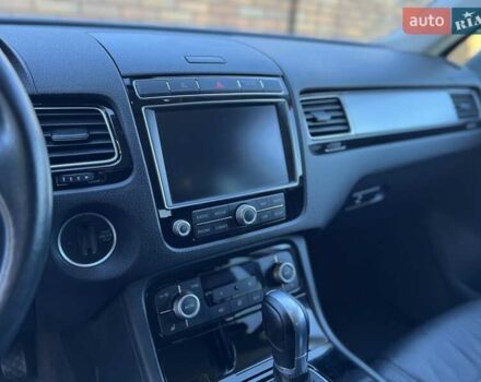 Фольксваген Туарег 2015 в Виннице на Automoto.ua Серый Фольксваген Туарег, объемом двигателя 2.97 л и пробегом 250 тыс. км за 22900 $, фото 20 на Automoto.ua