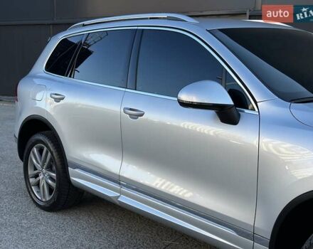 Серый Фольксваген Туарег, объемом двигателя 3 л и пробегом 193 тыс. км за 23450 $, фото 6 на Automoto.ua