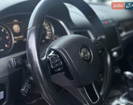 Серый Фольксваген Туарег, объемом двигателя 2.97 л и пробегом 268 тыс. км за 19700 $, фото 10 на Automoto.ua