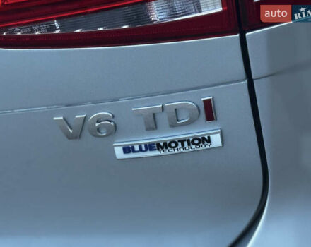 Серый Фольксваген Туарег, объемом двигателя 3 л и пробегом 205 тыс. км за 27500 $, фото 22 на Automoto.ua