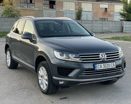 Сірий Фольксваген Туарег, об'ємом двигуна 3 л та пробігом 168 тис. км за 27500 $, фото 1 на Automoto.ua