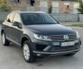 Сірий Фольксваген Туарег, об'ємом двигуна 3 л та пробігом 168 тис. км за 27500 $, фото 1 на Automoto.ua