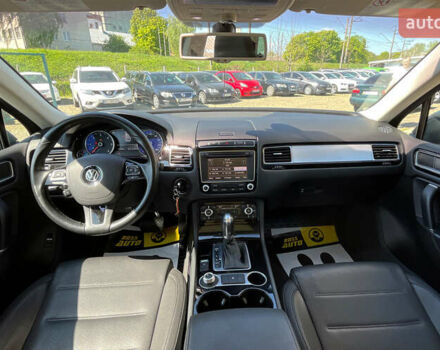 Серый Фольксваген Туарег, объемом двигателя 3 л и пробегом 158 тыс. км за 22900 $, фото 21 на Automoto.ua