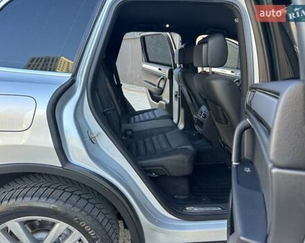 Серый Фольксваген Туарег, объемом двигателя 3 л и пробегом 193 тыс. км за 23450 $, фото 70 на Automoto.ua