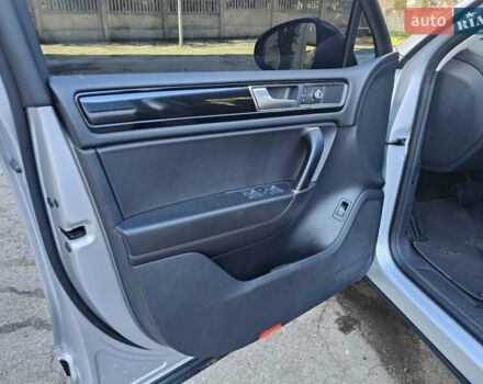 Серый Фольксваген Туарег, объемом двигателя 3.6 л и пробегом 174 тыс. км за 20800 $, фото 15 на Automoto.ua