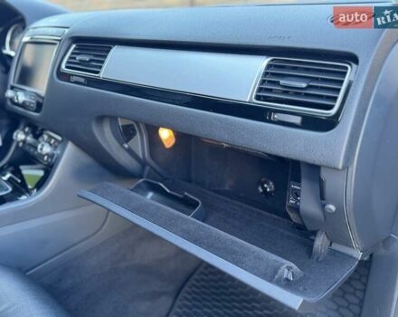 Фольксваген Туарег 2015 в Виннице на Automoto.ua Серый Фольксваген Туарег, объемом двигателя 2.97 л и пробегом 250 тыс. км за 22900 $, фото 30 на Automoto.ua