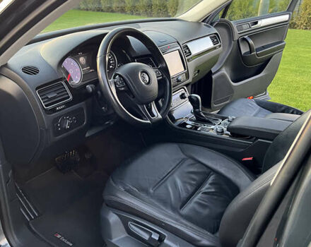 Серый Фольксваген Туарег, объемом двигателя 2.97 л и пробегом 200 тыс. км за 28500 $, фото 41 на Automoto.ua