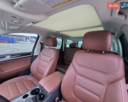 Серый Фольксваген Туарег, объемом двигателя 0 л и пробегом 265 тыс. км за 24900 $, фото 43 на Automoto.ua