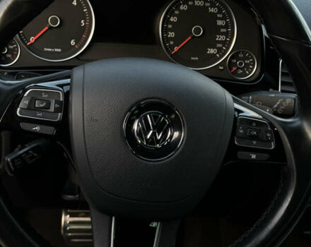 Серый Фольксваген Туарег, объемом двигателя 3 л и пробегом 149 тыс. км за 36000 $, фото 28 на Automoto.ua