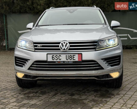 Сірий Фольксваген Туарег, об'ємом двигуна 3 л та пробігом 235 тис. км за 27500 $, фото 1 на Automoto.ua