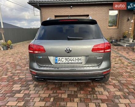 Серый Фольксваген Туарег, объемом двигателя 2.97 л и пробегом 191 тыс. км за 33999 $, фото 8 на Automoto.ua