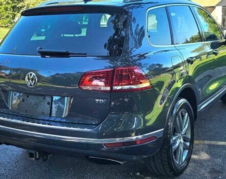 Сірий Фольксваген Туарег, об'ємом двигуна 3 л та пробігом 72 тис. км за 13600 $, фото 7 на Automoto.ua