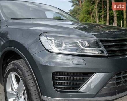 Фольксваген Туарег 2016 в Луцке на Automoto.ua Серый Фольксваген Туарег, объемом двигателя 2.97 л и пробегом 181 тыс. км за 35000 $, фото 9 на Automoto.ua