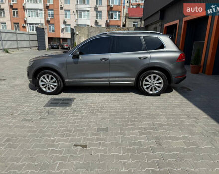Серый Фольксваген Туарег, объемом двигателя 2.97 л и пробегом 191 тыс. км за 29300 $, фото 5 на Automoto.ua