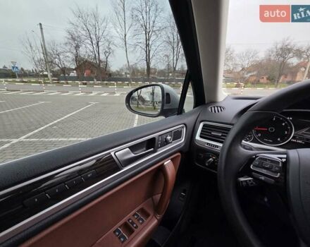 Серый Фольксваген Туарег, объемом двигателя 0 л и пробегом 265 тыс. км за 24900 $, фото 49 на Automoto.ua