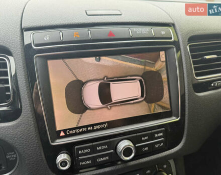 Серый Фольксваген Туарег, объемом двигателя 3 л и пробегом 267 тыс. км за 35000 $, фото 20 на Automoto.ua