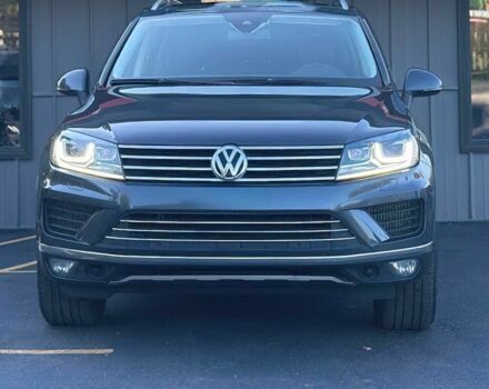 Серый Фольксваген Туарег, объемом двигателя 3 л и пробегом 80 тыс. км за 10200 $, фото 1 на Automoto.ua