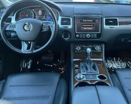 Серый Фольксваген Туарег, объемом двигателя 3 л и пробегом 80 тыс. км за 10200 $, фото 11 на Automoto.ua