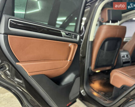 Сірий Фольксваген Туарег, об'ємом двигуна 3.6 л та пробігом 240 тис. км за 17800 $, фото 54 на Automoto.ua