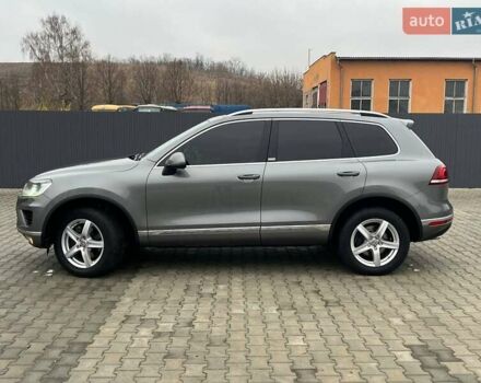 Серый Фольксваген Туарег, объемом двигателя 3 л и пробегом 270 тыс. км за 29999 $, фото 27 на Automoto.ua