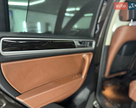 Сірий Фольксваген Туарег, об'ємом двигуна 3.6 л та пробігом 240 тис. км за 17800 $, фото 55 на Automoto.ua