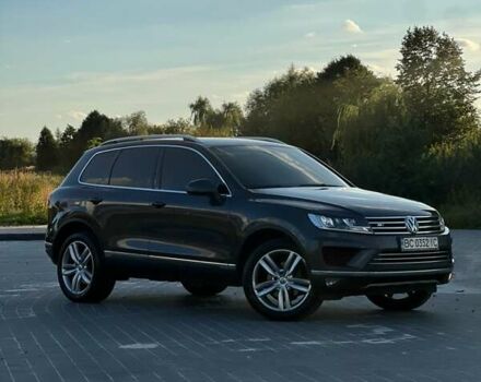 Серый Фольксваген Туарег, объемом двигателя 3 л и пробегом 250 тыс. км за 25900 $, фото 5 на Automoto.ua