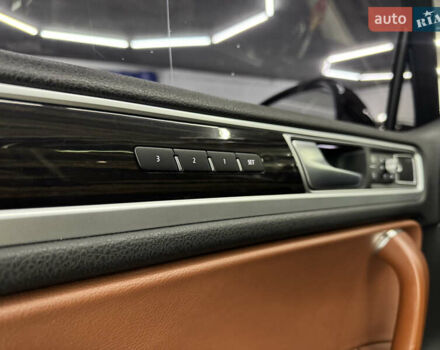 Сірий Фольксваген Туарег, об'ємом двигуна 3.6 л та пробігом 240 тис. км за 17800 $, фото 25 на Automoto.ua