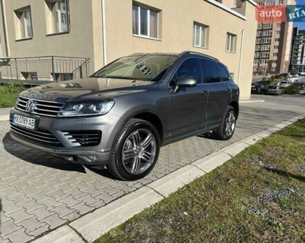Фольксваген Туарег 2016 в Хмельницком на Automoto.ua Серый Фольксваген Туарег, объемом двигателя 2.97 л и пробегом 278 тыс. км за 30500 $, фото 8 на Automoto.ua