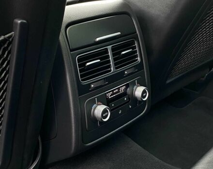 Серый Фольксваген Туарег, объемом двигателя 0 л и пробегом 155 тыс. км за 31000 $, фото 13 на Automoto.ua