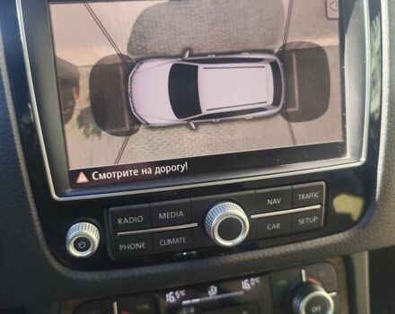 Фольксваген Туарег 2016 в Хмельницком на Automoto.ua Серый Фольксваген Туарег, объемом двигателя 2.97 л и пробегом 278 тыс. км за 30500 $, фото 85 на Automoto.ua