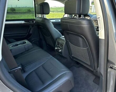 Серый Фольксваген Туарег, объемом двигателя 3 л и пробегом 139 тыс. км за 23200 $, фото 22 на Automoto.ua