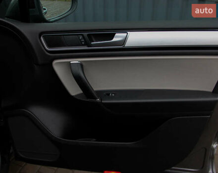 Серый Фольксваген Туарег, объемом двигателя 3.6 л и пробегом 118 тыс. км за 18500 $, фото 35 на Automoto.ua