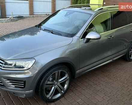 Серый Фольксваген Туарег, объемом двигателя 3 л и пробегом 267 тыс. км за 35000 $, фото 9 на Automoto.ua